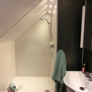 En-suite shower